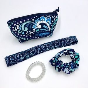 Vera Bradley Hair Accessories Kit in Blue Island  Medallion
